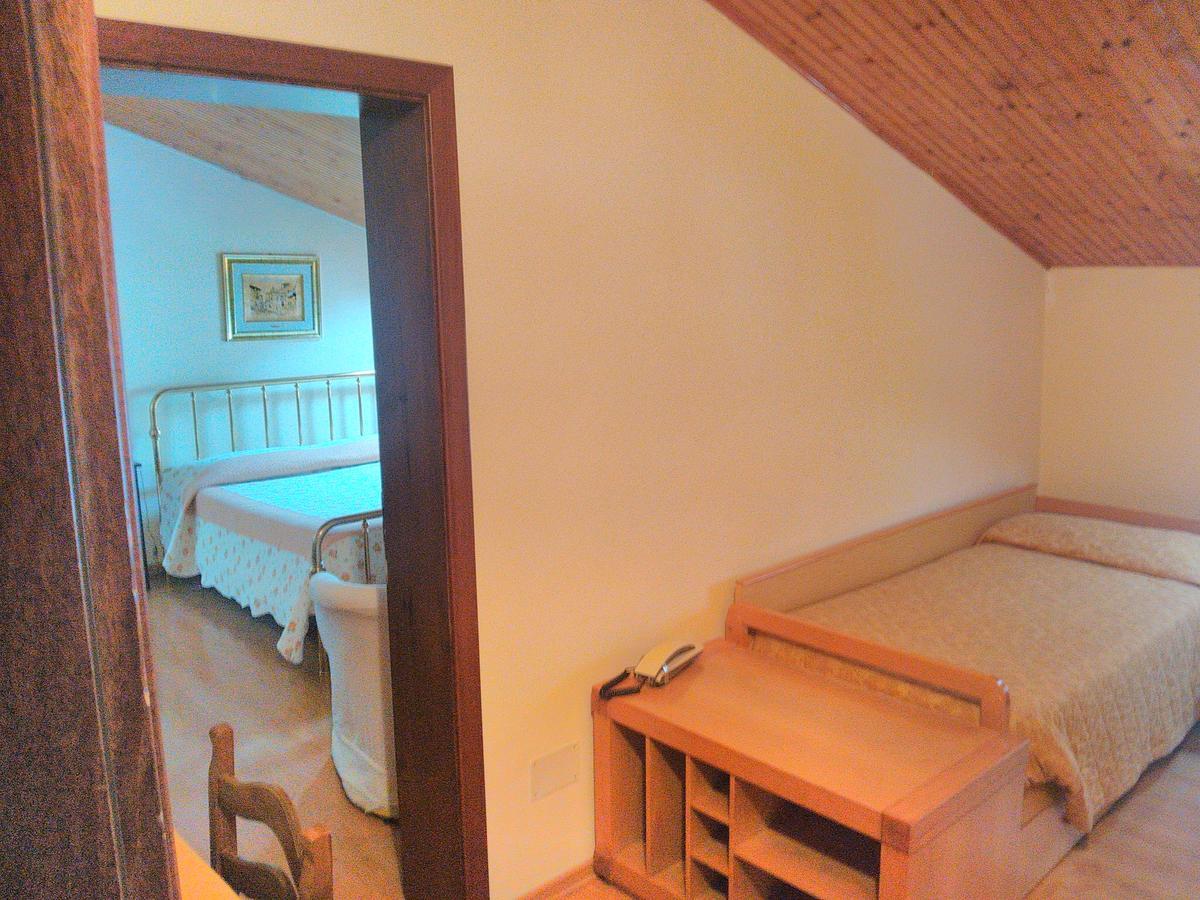 Albergo Capriolo Sestola Luaran gambar