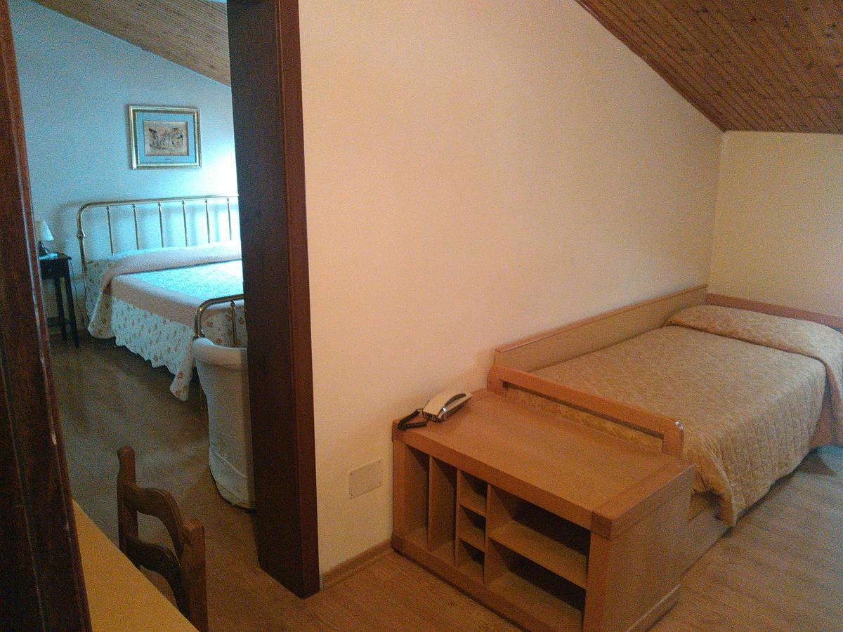 Albergo Capriolo Sestola Luaran gambar